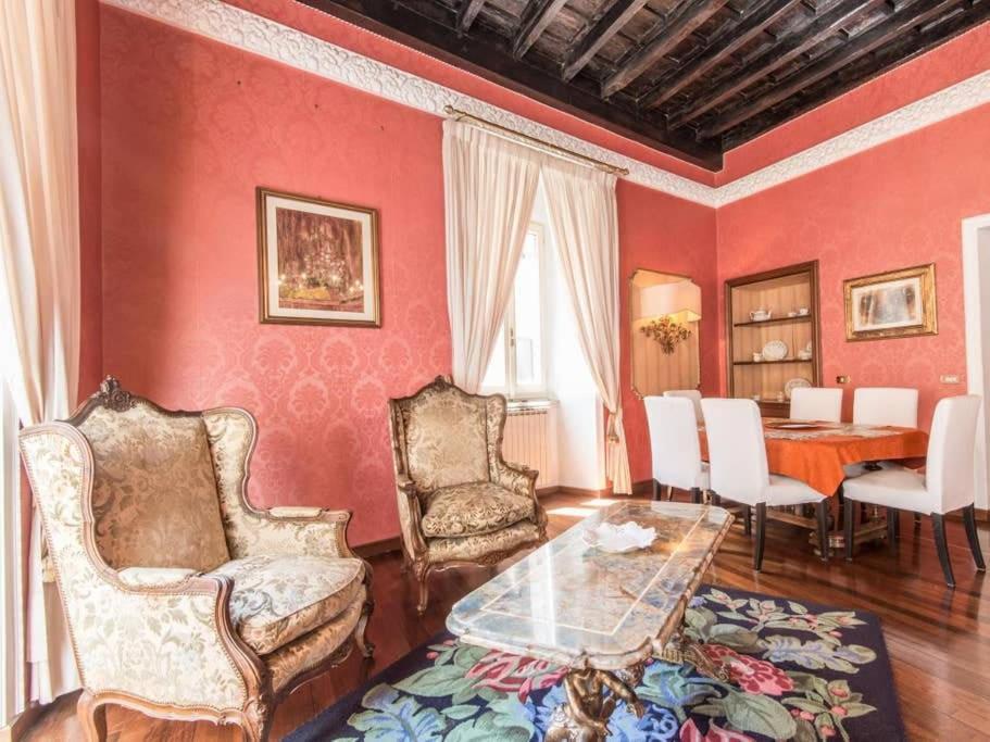 Luxury Spanish Steps Apartment *