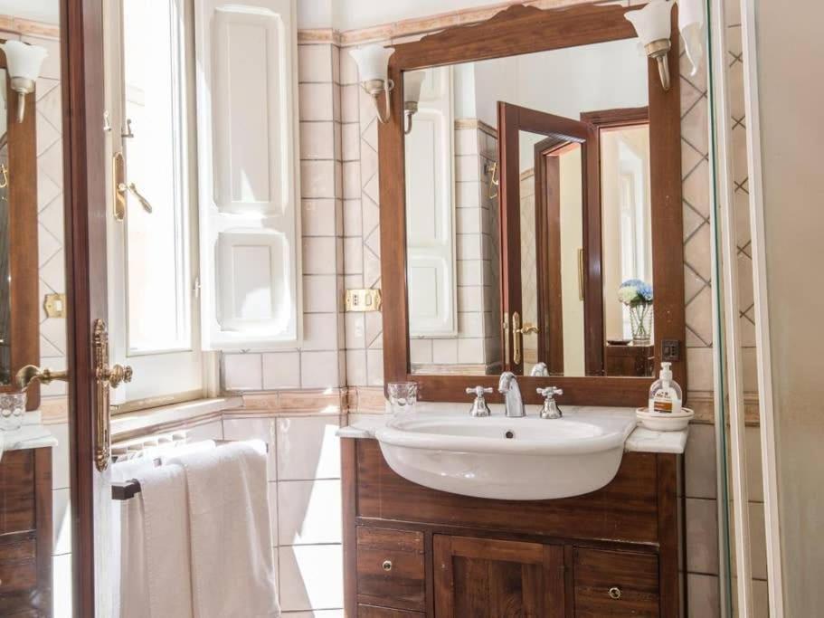 Luxury Spanish Steps Appartement Rome